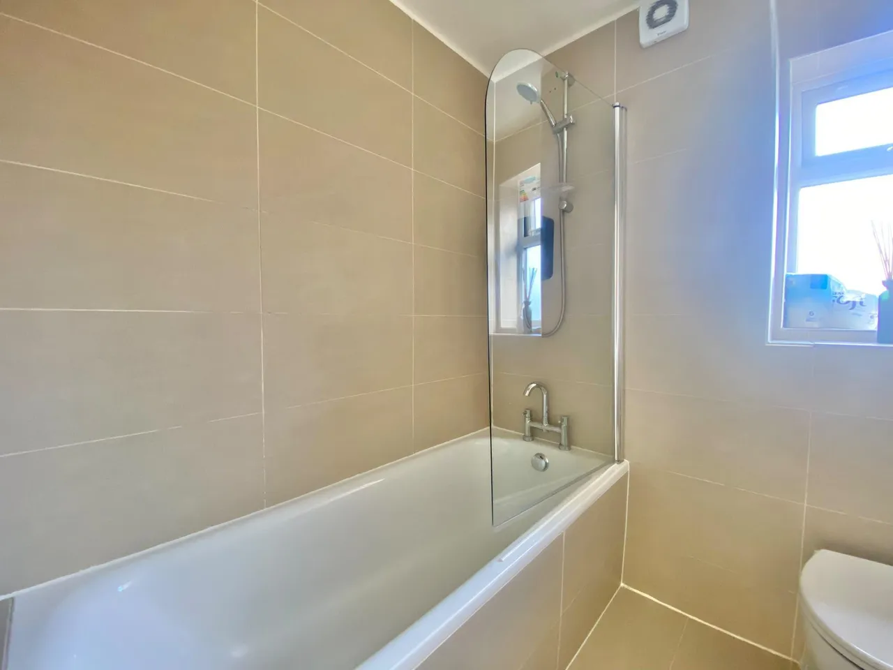 Burns Place, Tilbury, RM18, photo 7