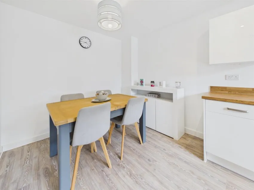 Farley Way, Hardwicke, photo 9