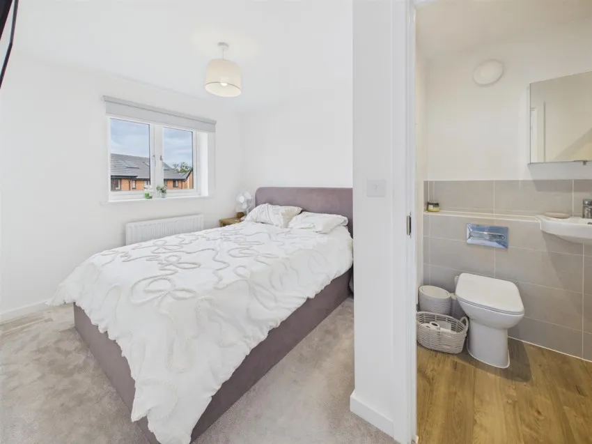 Farley Way, Hardwicke, photo 13