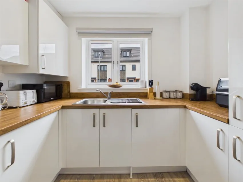 Farley Way, Hardwicke, photo 6
