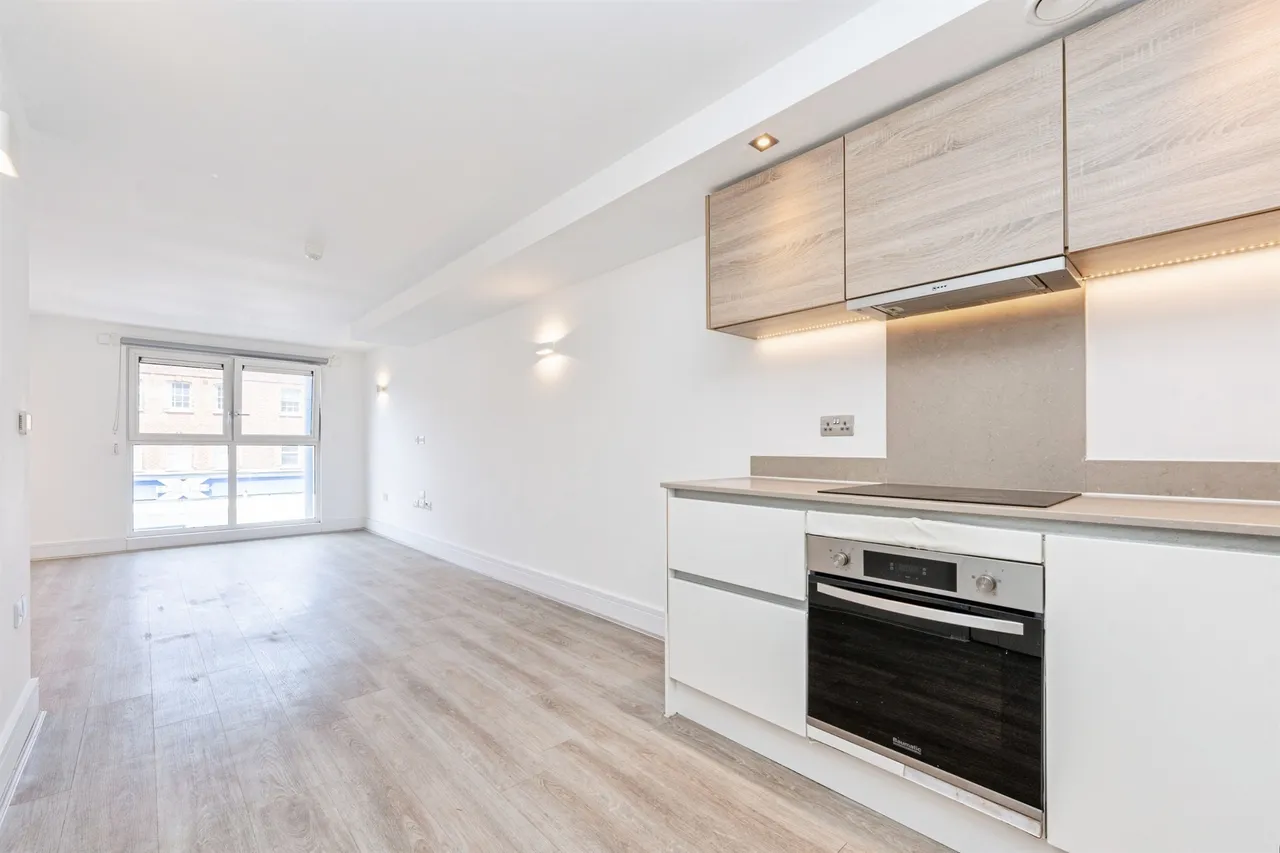 Station Road, Edgware, photo 8