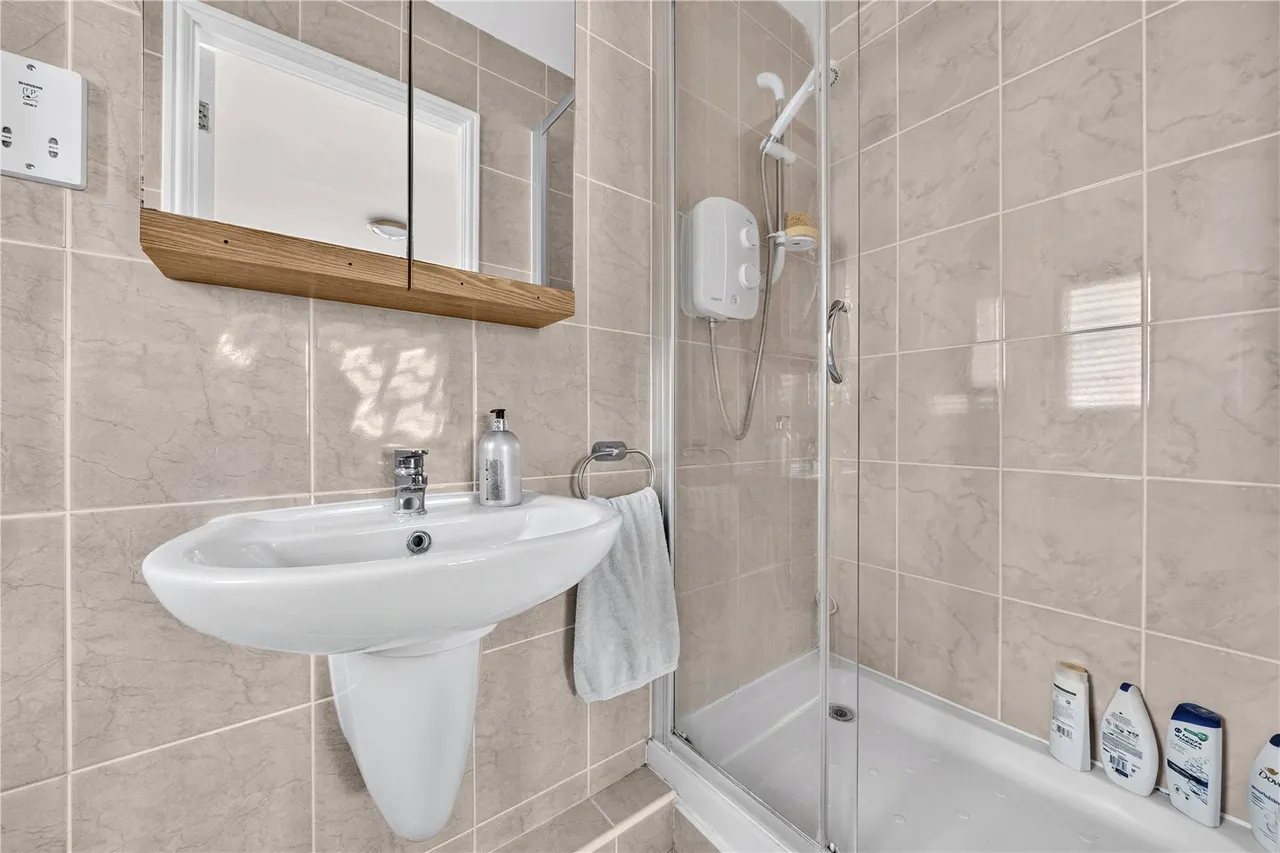 Percheron Drive, Knaphill, GU21, photo 13