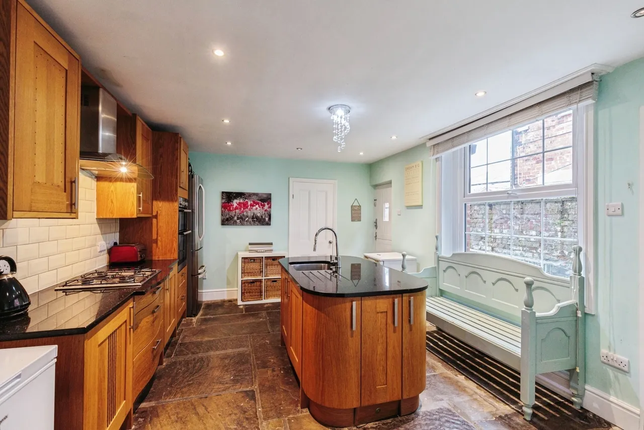 Adelaide Street, Fleetwood, FY7, photo 5