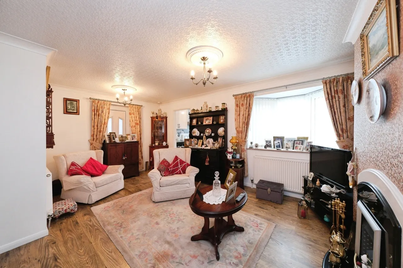 Greendale Close, Warsop, Mansfield, Nottinghamshire, NG20, photo 2