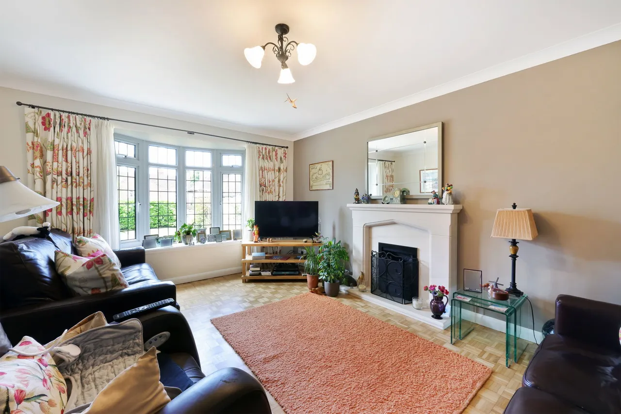 Charlton Drive, Charlton Kings, GL53, photo 4