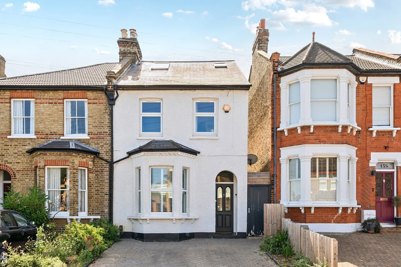 4 bed house for sale — Birkbeck Road, BR3