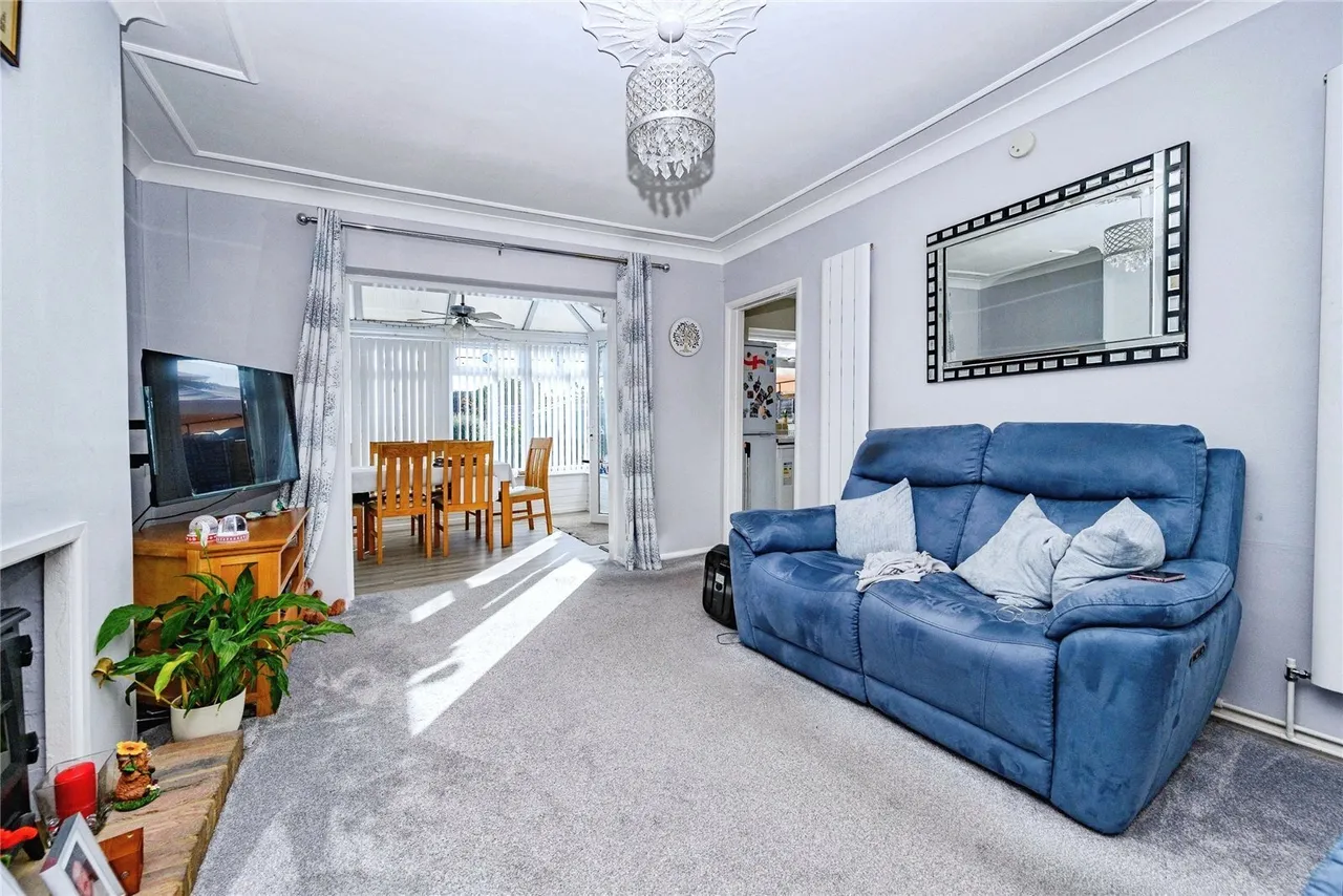 Elm Avenue, Caddington, LU1, photo 3