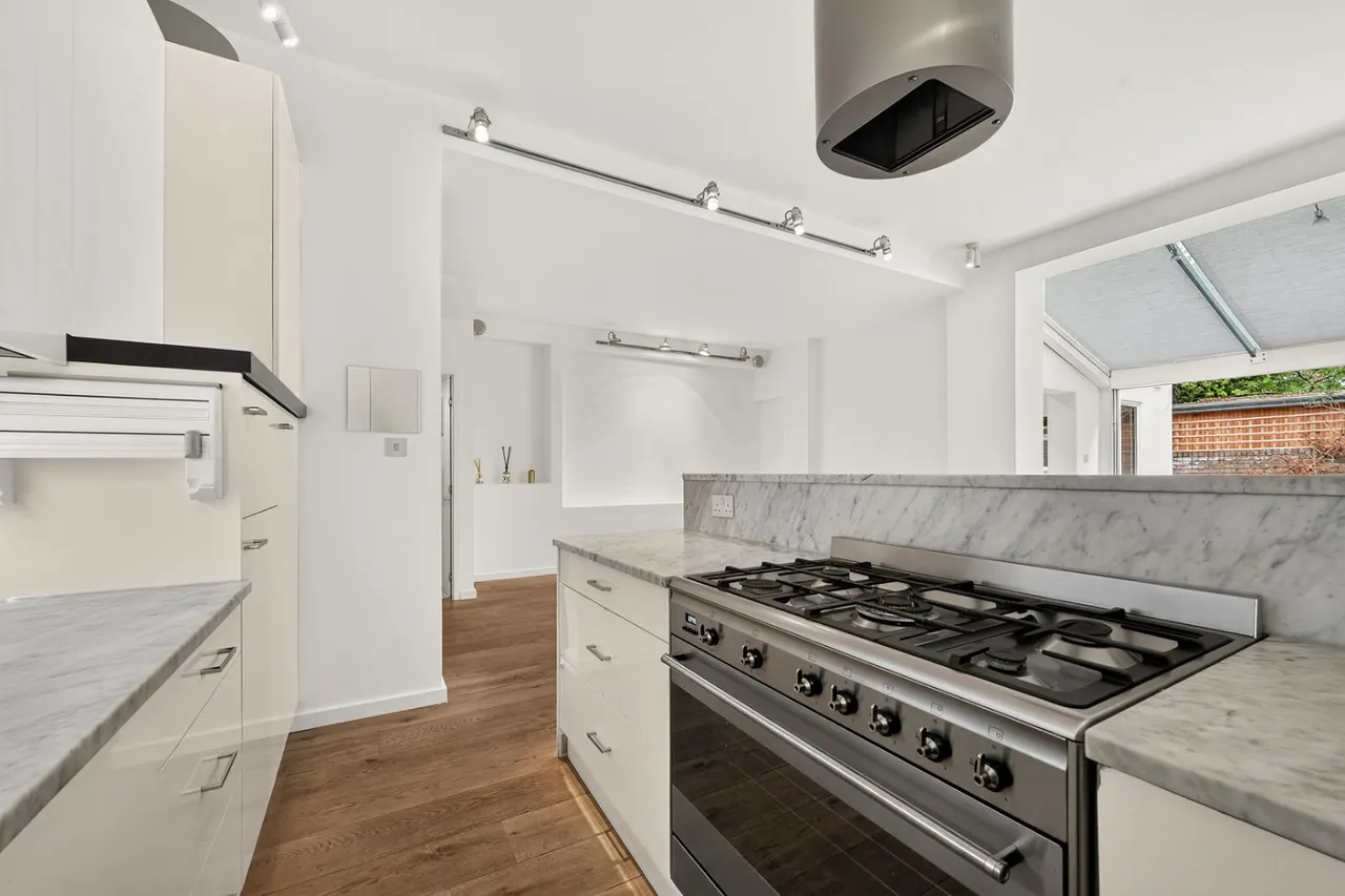 Howitt Road, Belsize Park, NW3, photo 10
