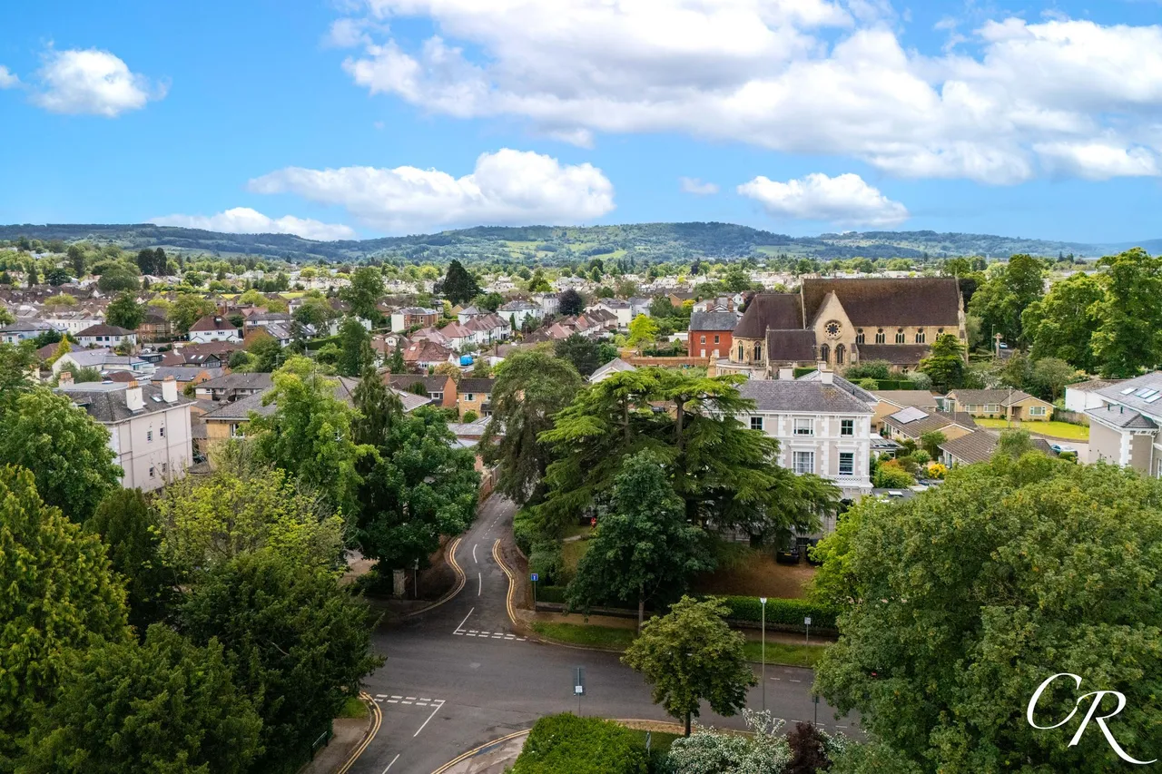 Pittville Circus Road, Pittville, photo 4
