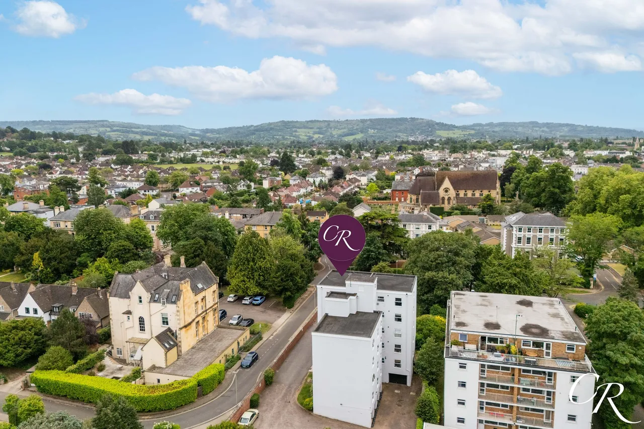Pittville Circus Road, Pittville, photo 14