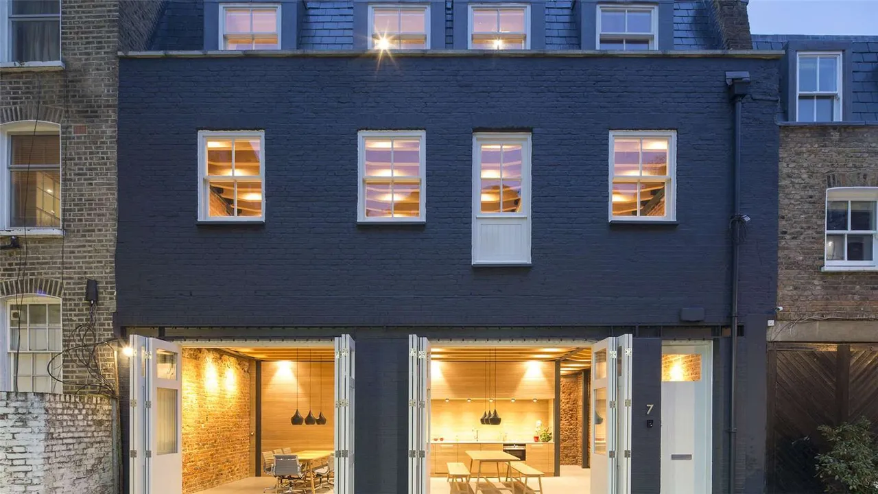 Southwick Mews, London, W2 1JG, photo 2