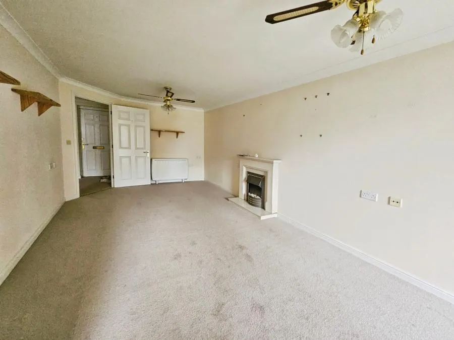 Millfield Court, Crawley, RH11, photo 7