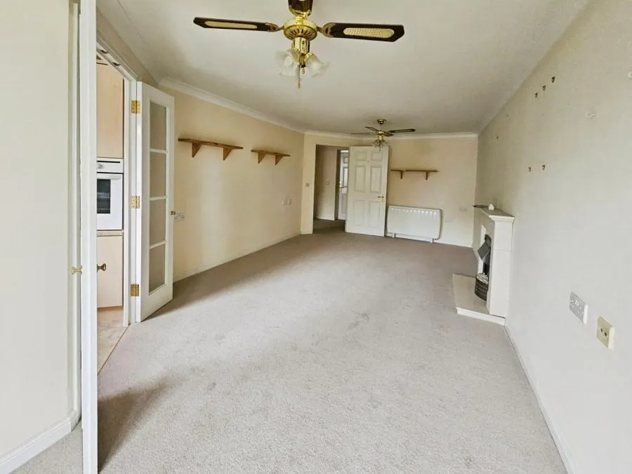 Millfield Court, Crawley, RH11, photo 5
