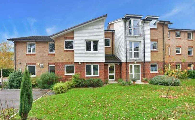 1 bed flat for sale, Millfield Court, Crawley, RH11