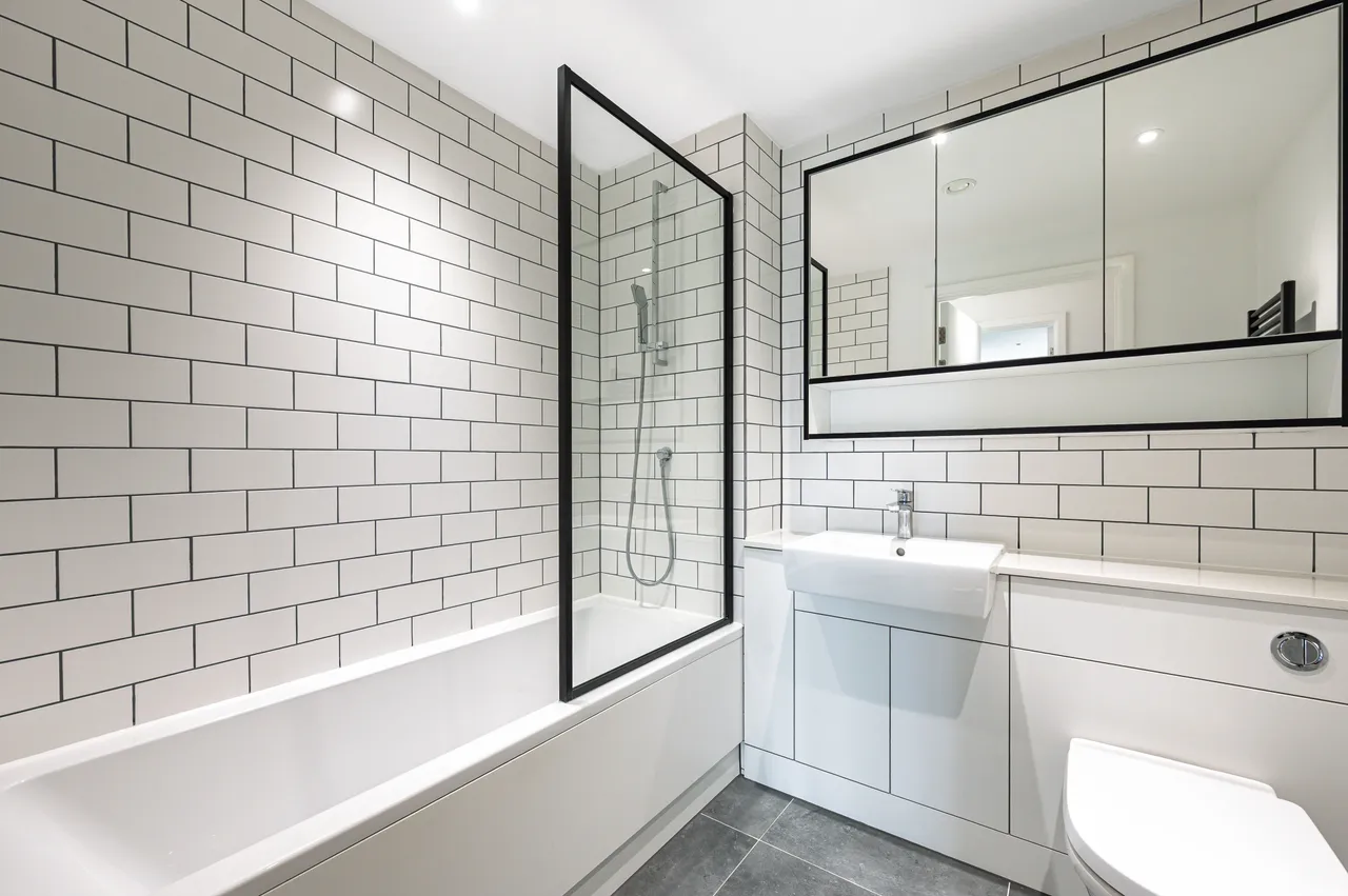 London, NW9, photo 12
