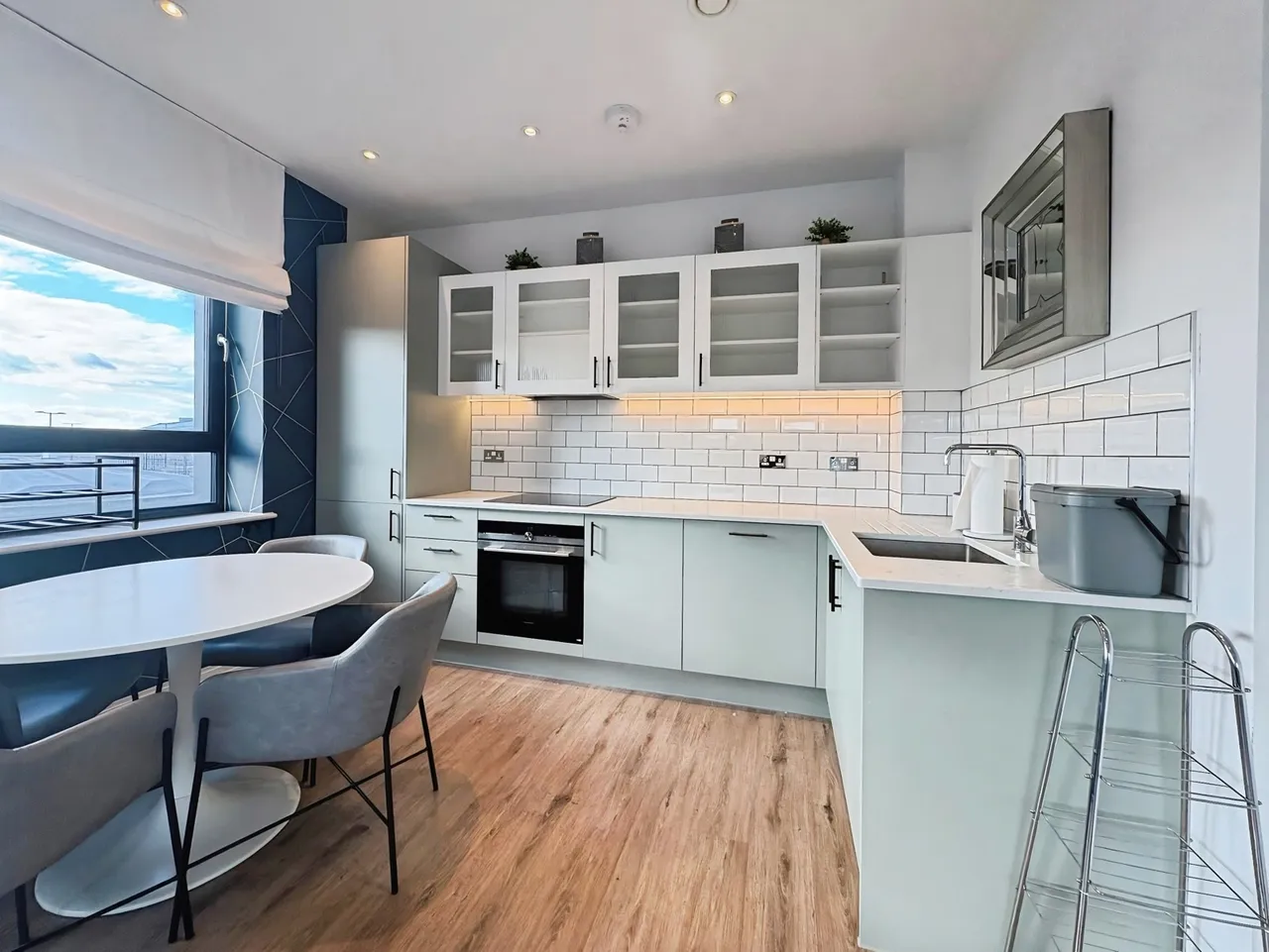 Pembroke Broadway, Camberley, GU15, photo 7