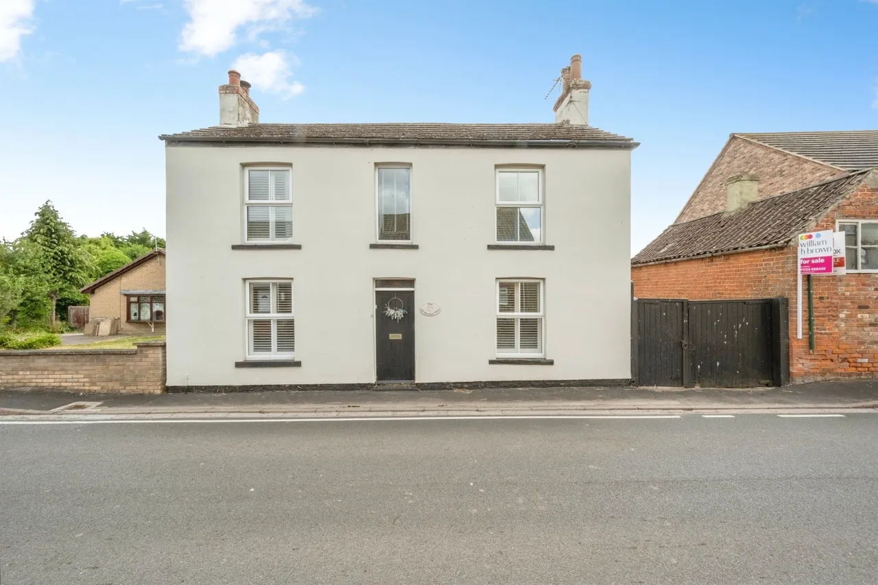 3 bed house for sale, High Street, Burringham, DN17