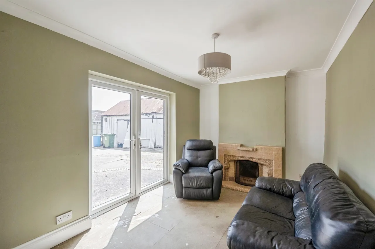 High Street, Burringham, DN17, photo 8