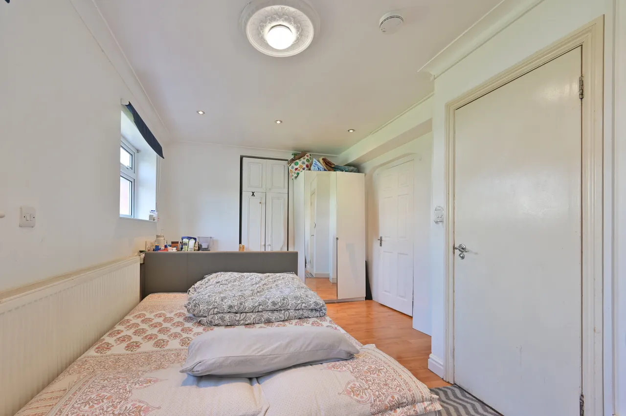 92 The Mall, Harrow, photo 11
