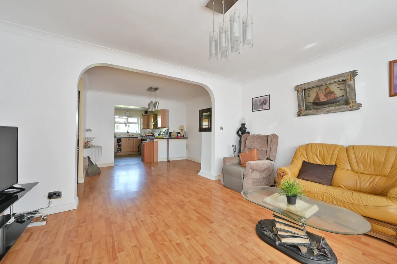 92 The Mall, Harrow, photo 2