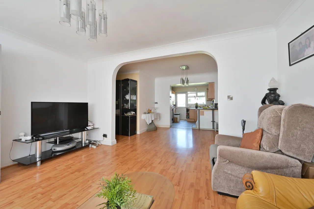 92 The Mall, Harrow, photo 3