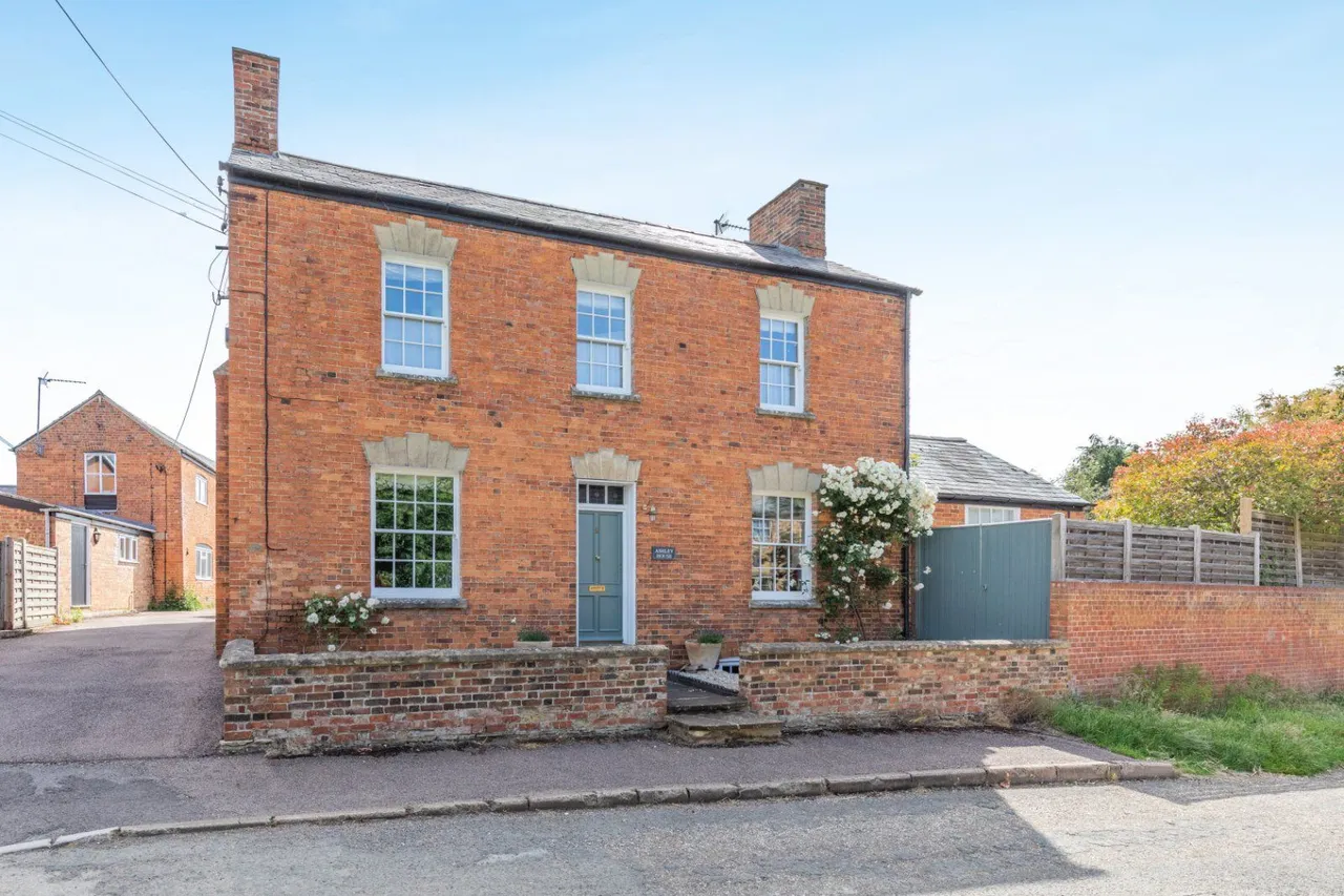 5 bed house to rent — Clifton, Banbury, Oxfordshire, OX15 0PF