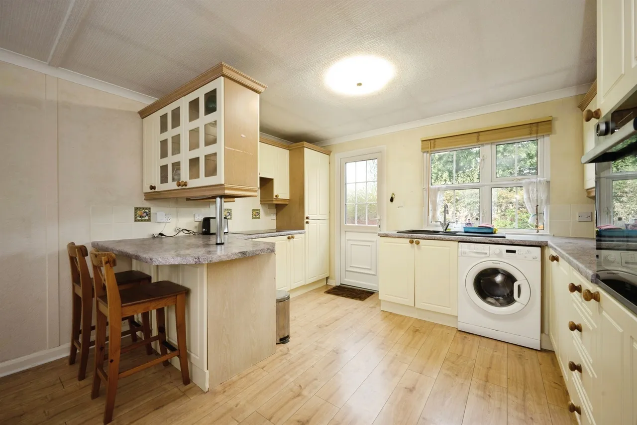 Weston Avenue, Leighton Buzzard, LU7, photo 9