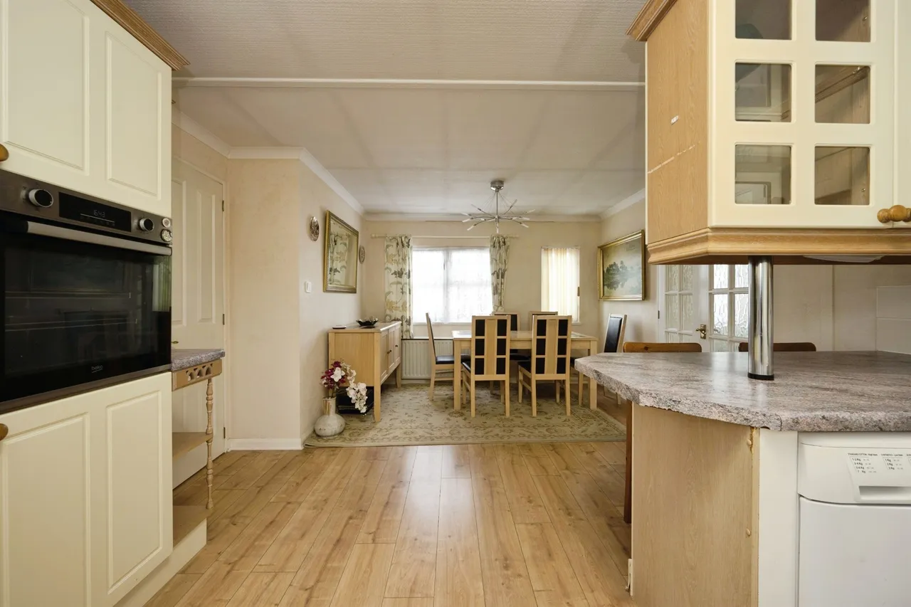 Weston Avenue, Leighton Buzzard, LU7, photo 8