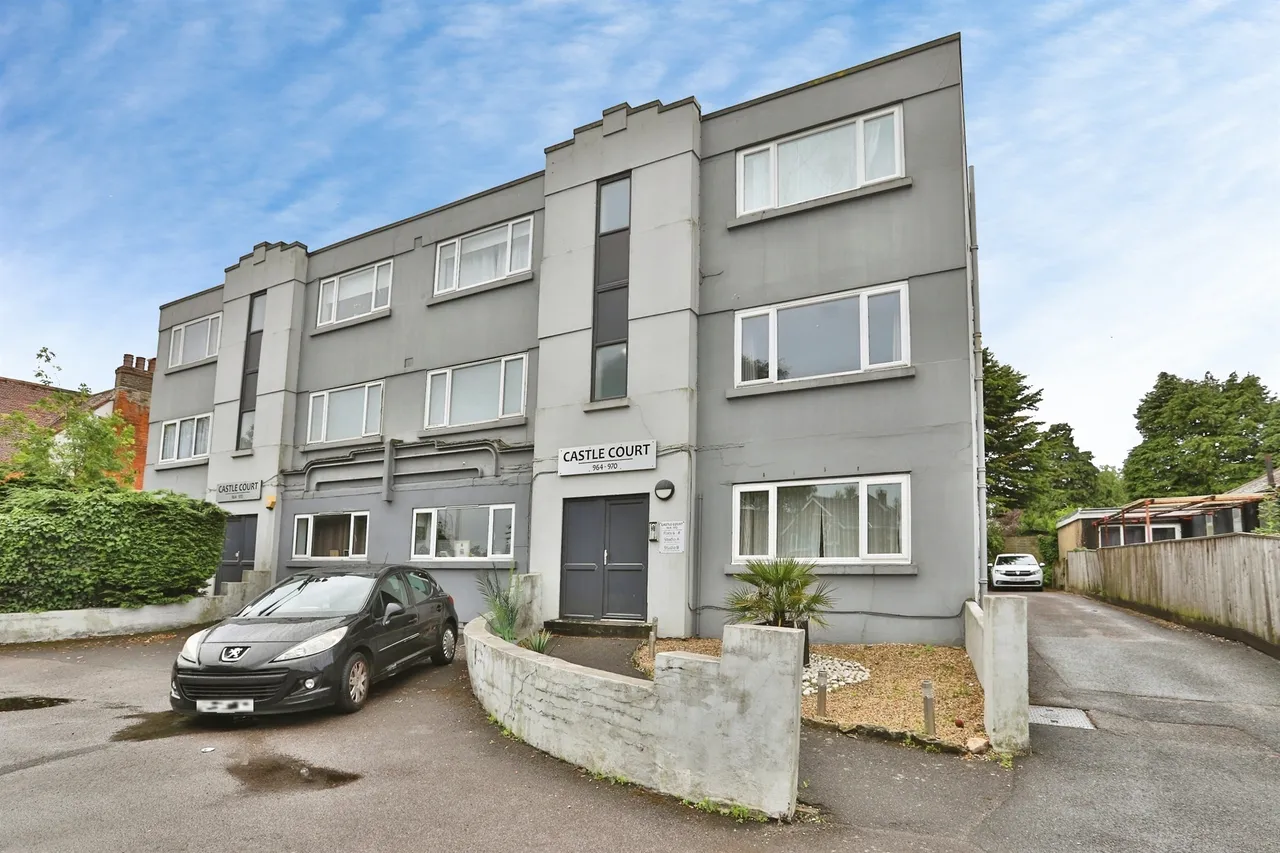 Castle Lane East, Bournemouth, photo 4