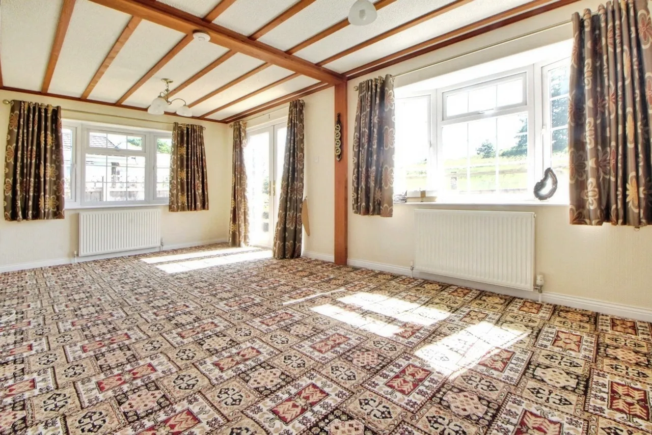 The Oaks, Surrey Hills Park, Normandy, Surrey, GU3 2BQ, photo 6