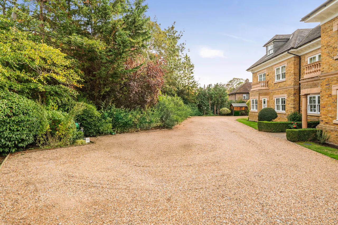 Ducks Hill Road, Northwood, HA6, photo 17