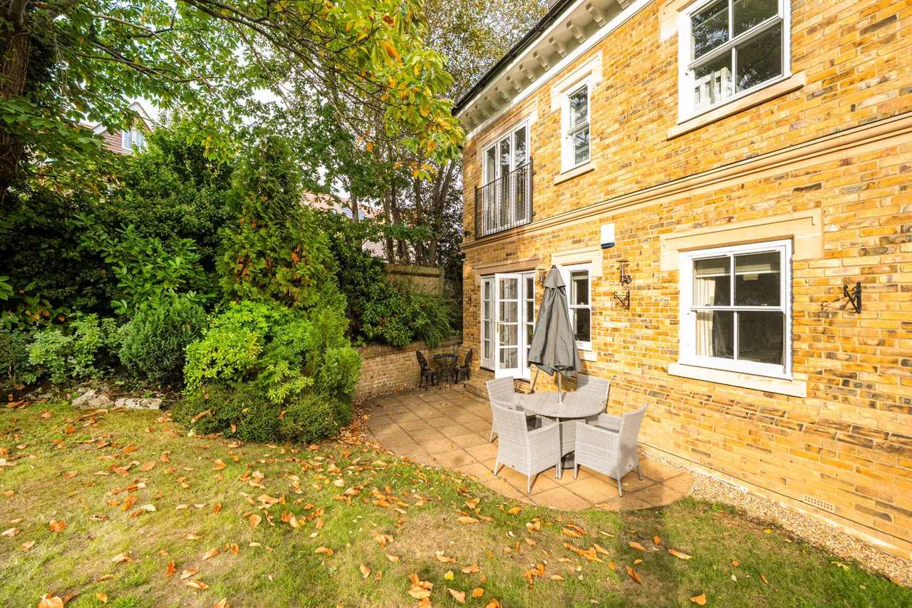 Ducks Hill Road, Northwood, HA6, photo 16