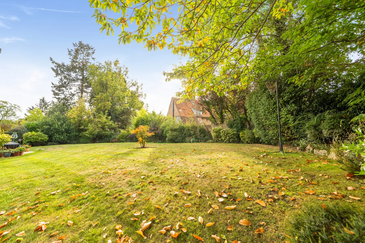 Ducks Hill Road, Northwood, HA6, photo 11