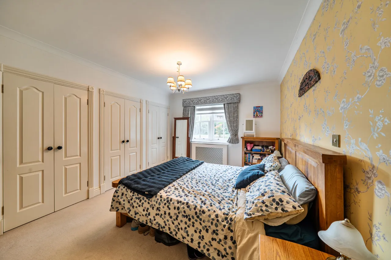 Ducks Hill Road, Northwood, HA6, photo 4