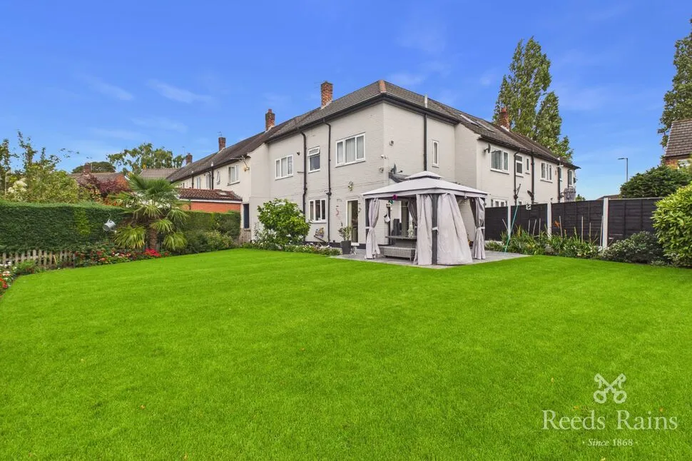 3 bed house for sale — Ferndown Road, Manchester, Greater Manchester, M23