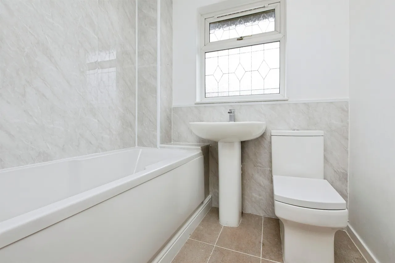 Swinderby Drive, Oakwood, Derby, photo 6
