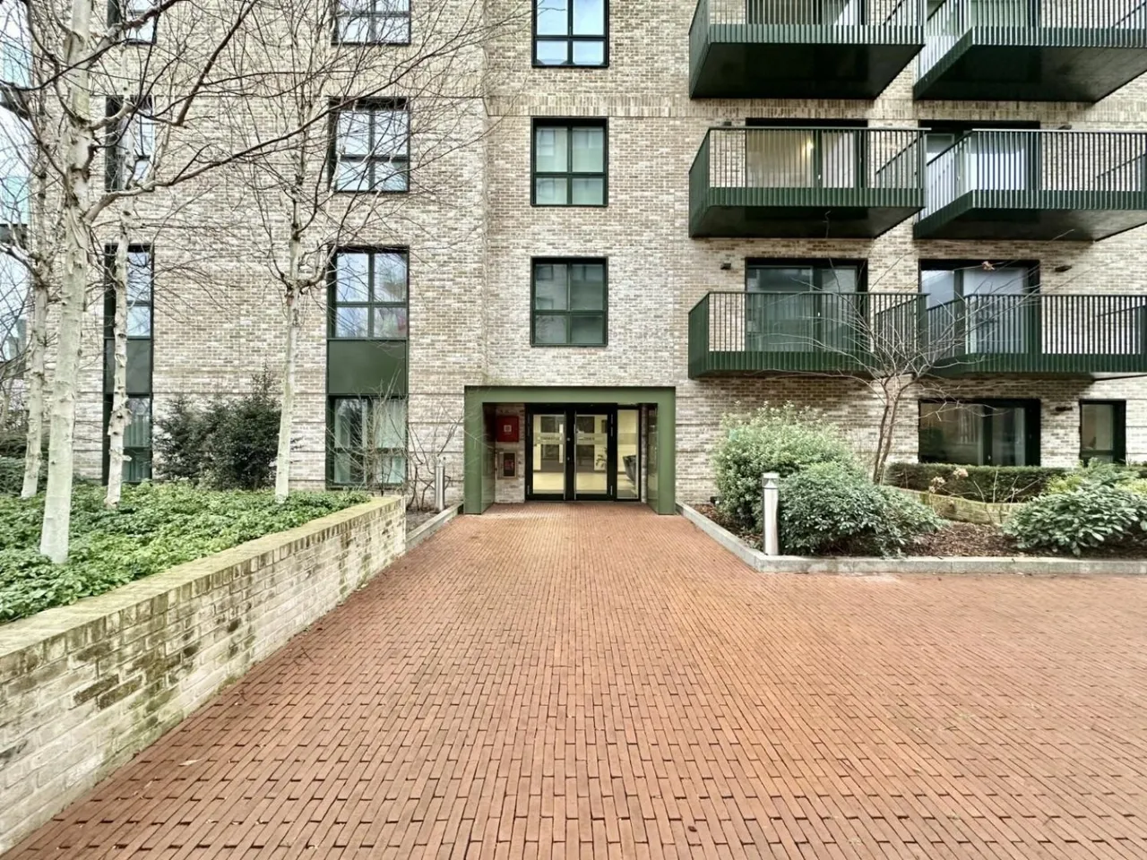 Greenleaf Walk, Southall, UB1, photo 12