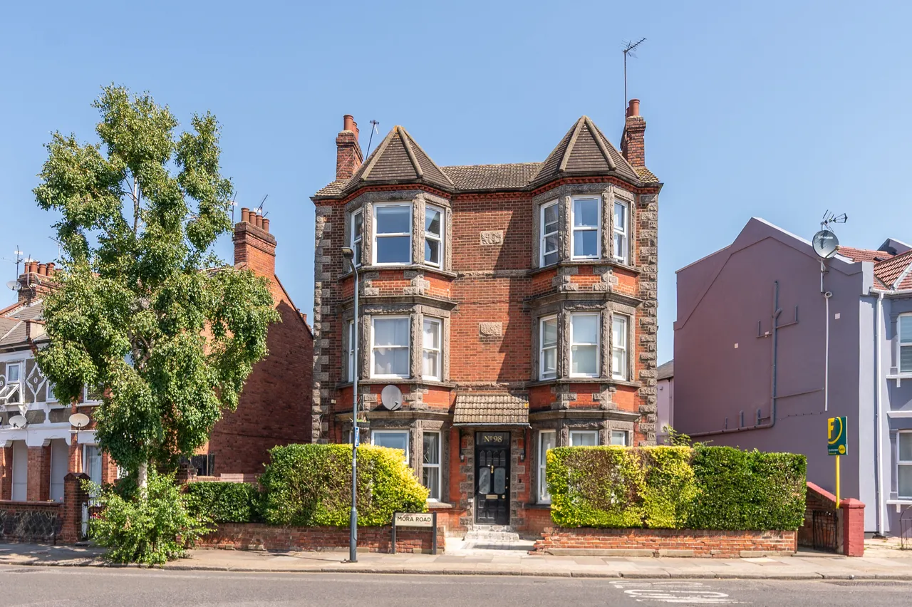 98b Mora Road, London, photo 12