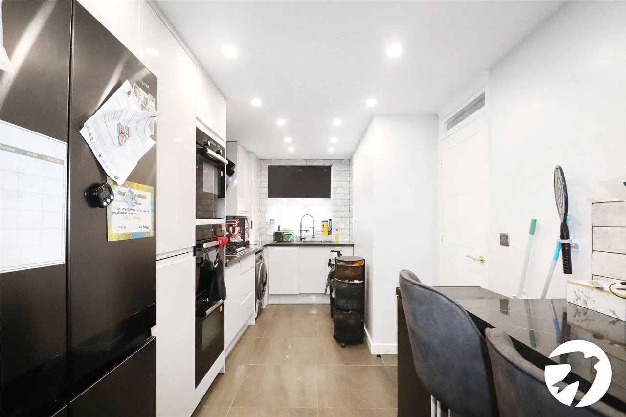 Northwood Place, DA18, photo 3
