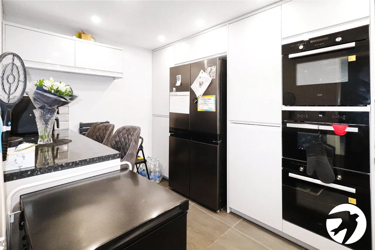 Northwood Place, DA18, photo 11