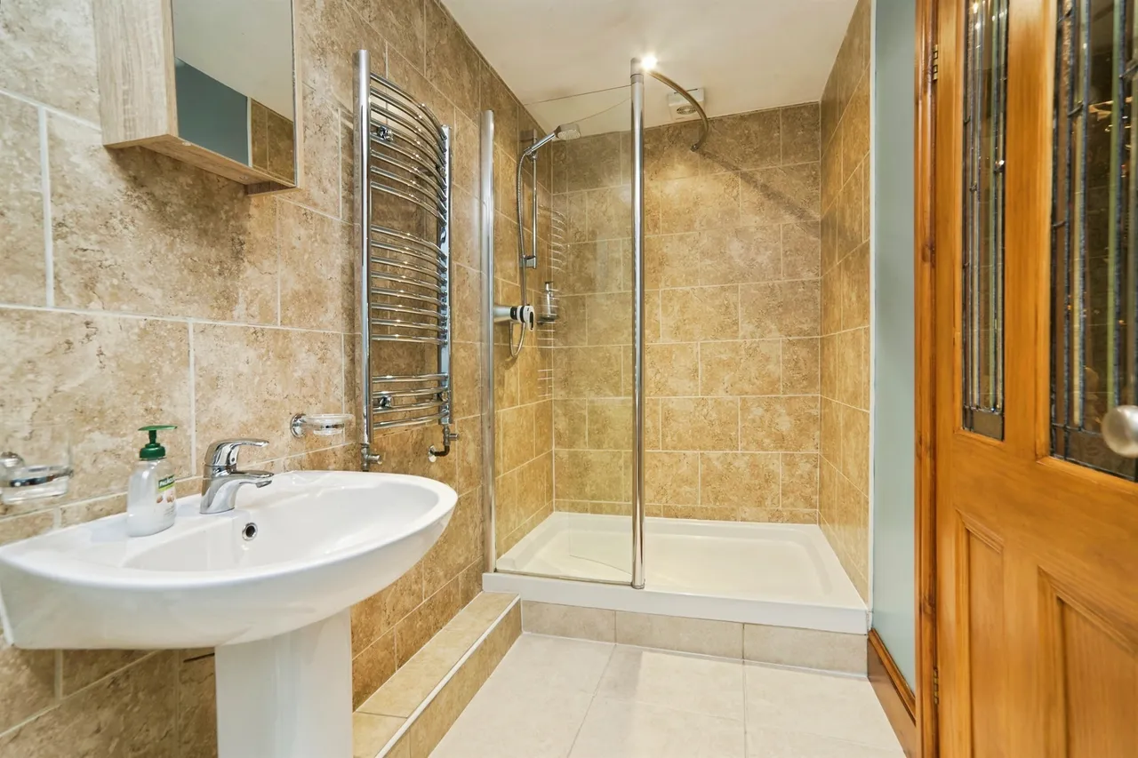 Hebden Road, Haworth, Keighley, photo 10