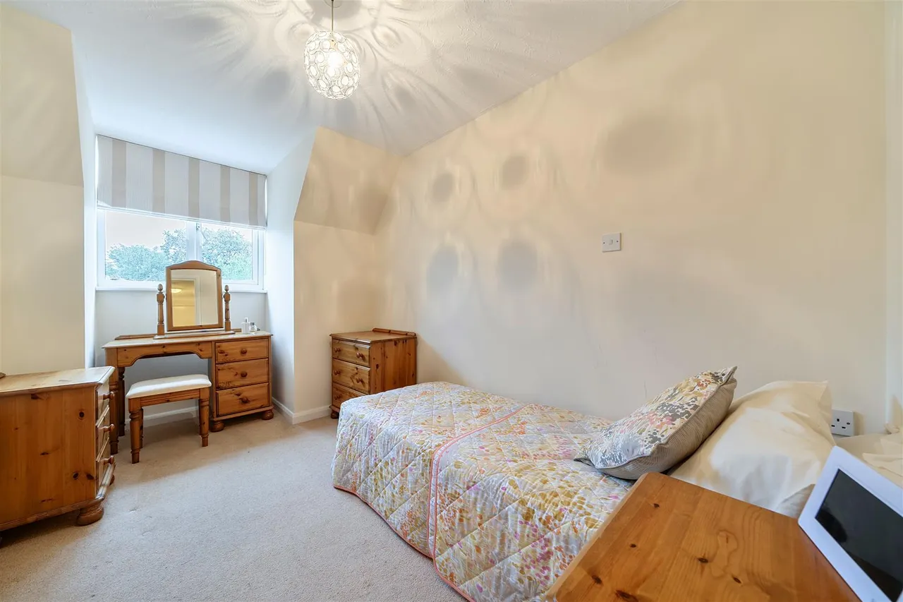Junction Road, Romford, RM1, photo 9