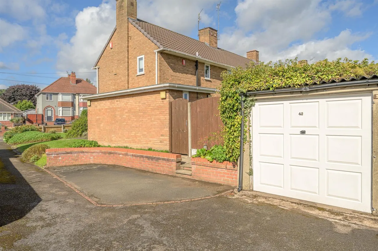Barnett Lane, Wordsley, DY8 5PX, photo 2