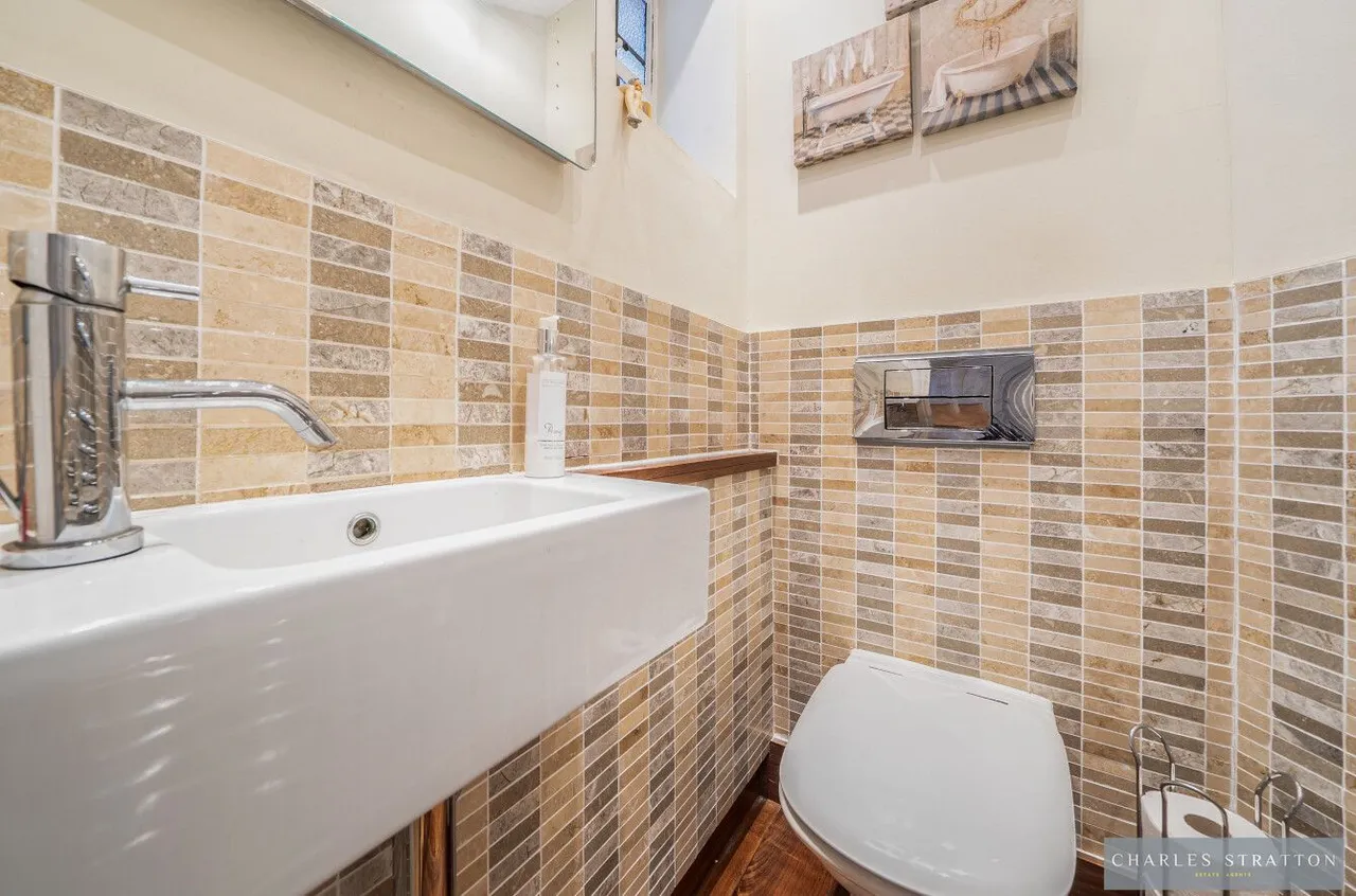 Meadway, Romford, RM2, photo 13