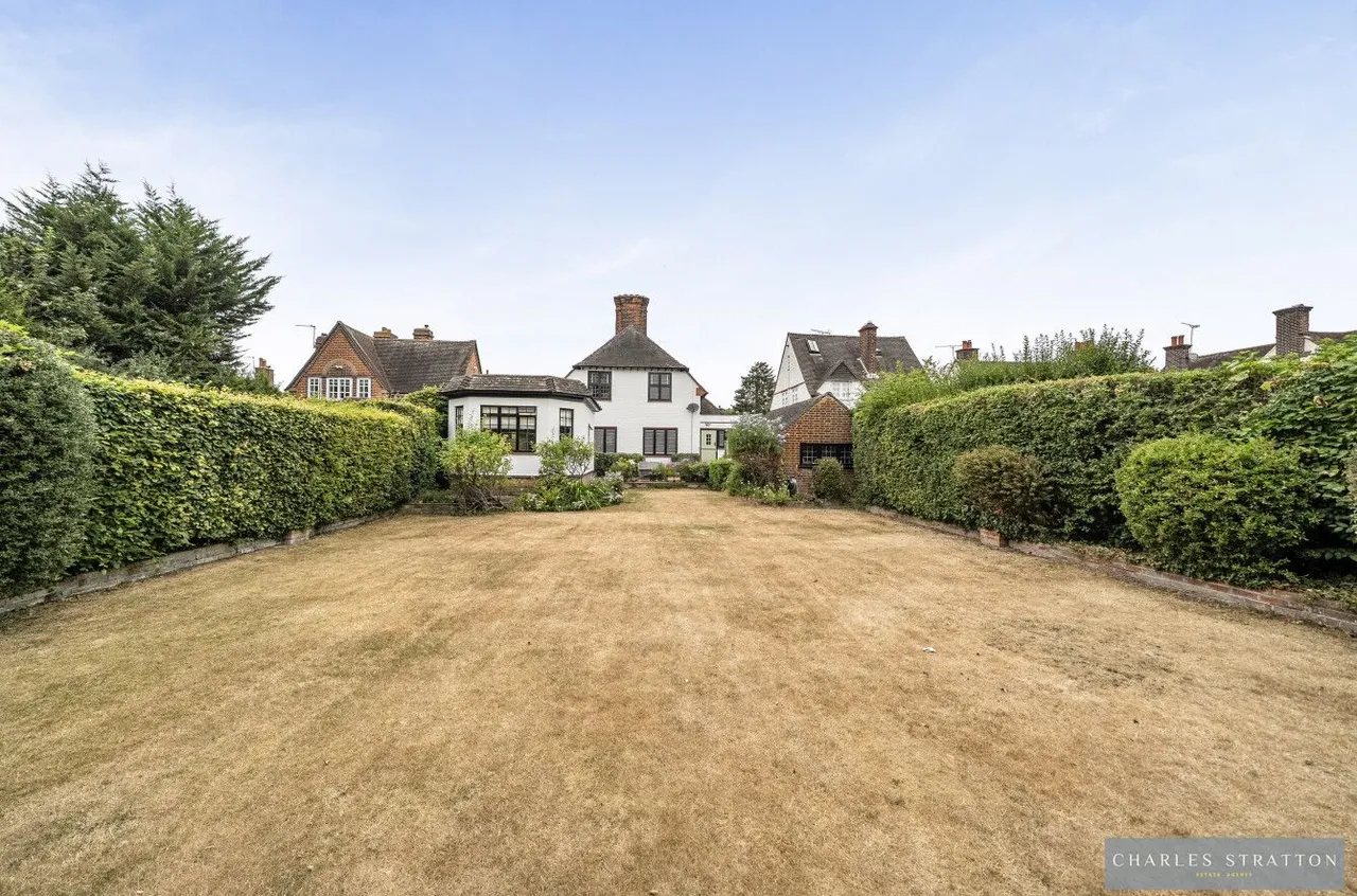 Meadway, Romford, RM2, photo 2