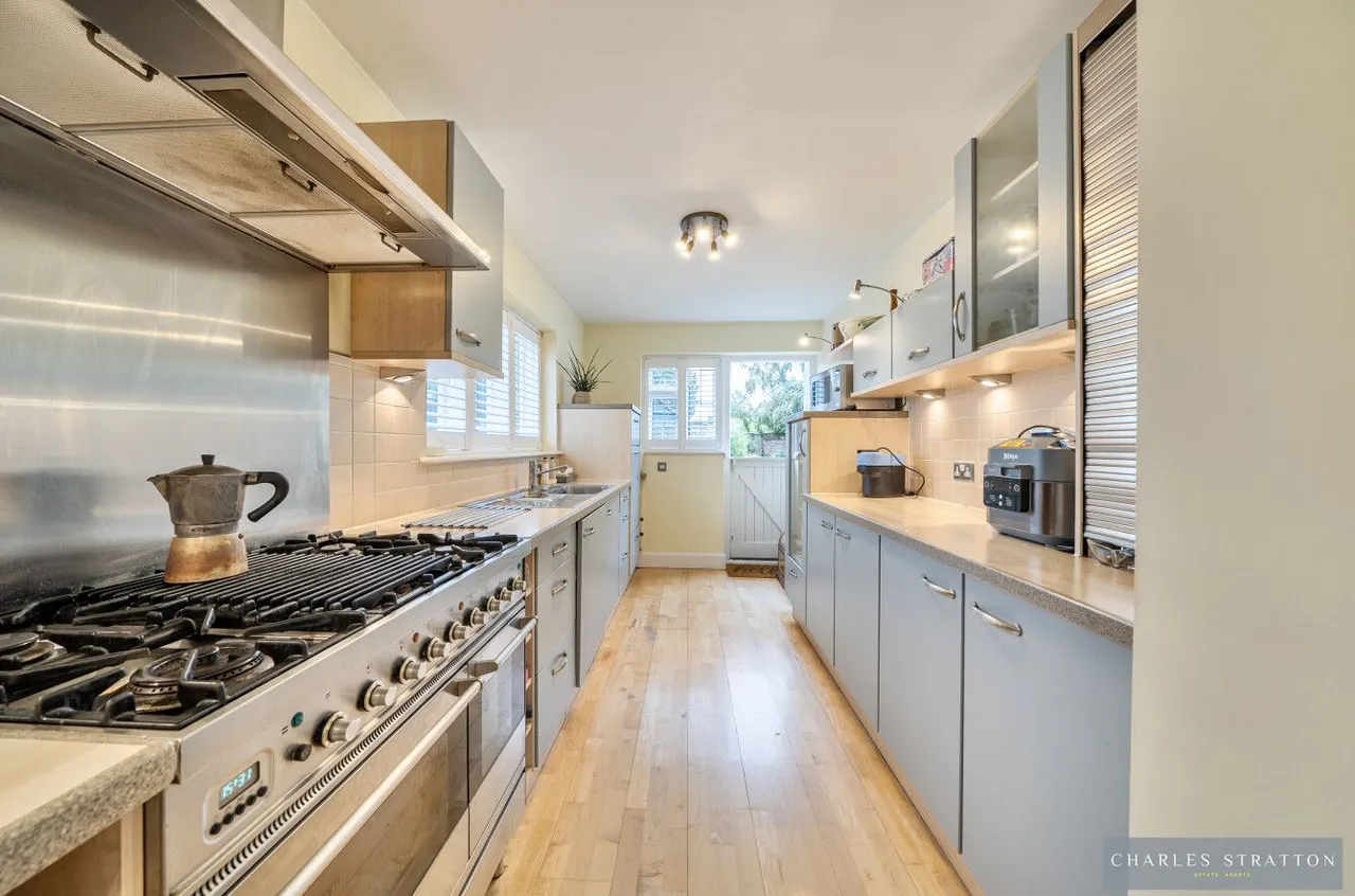 Meadway, Romford, RM2, photo 11