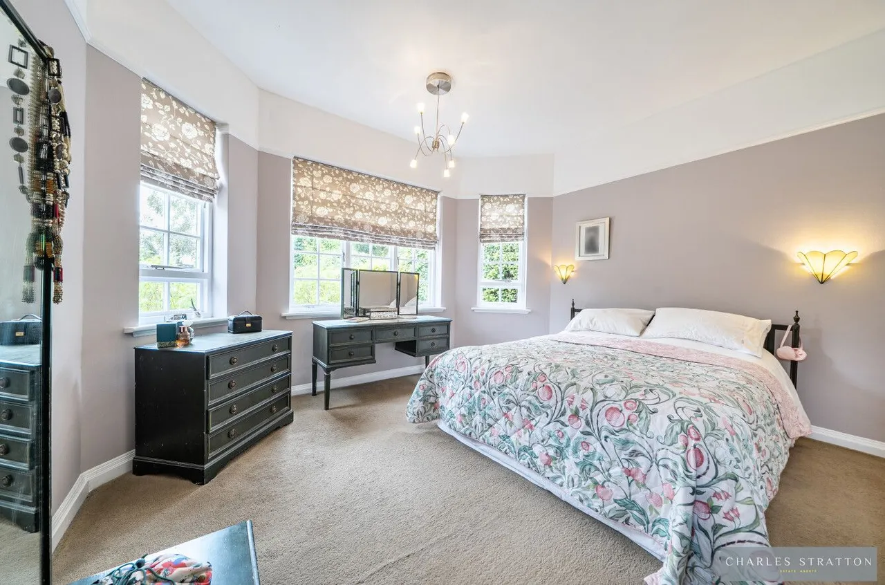 Meadway, Romford, RM2, photo 16