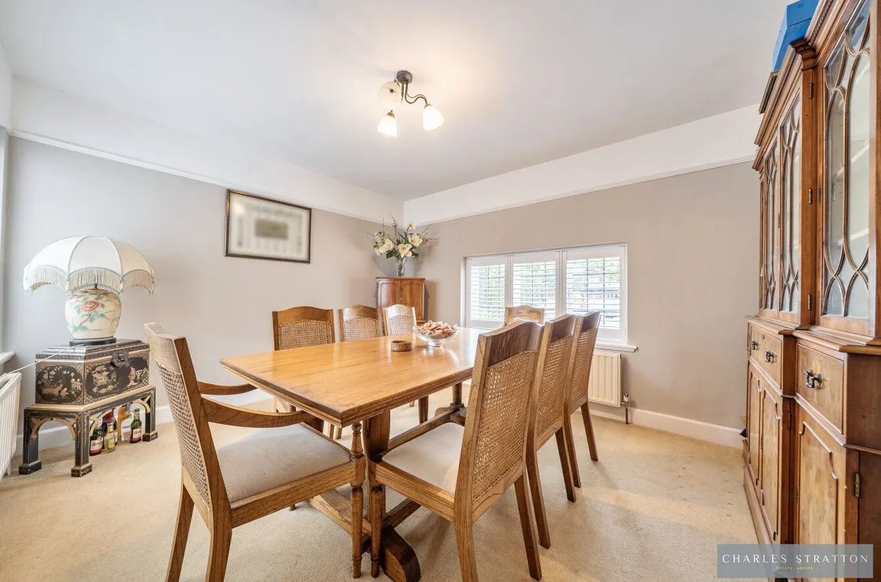 Meadway, Romford, RM2, photo 9