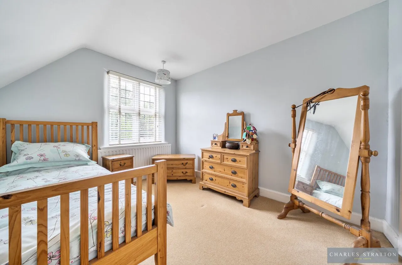 Meadway, Romford, RM2, photo 20
