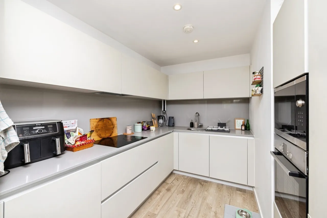 Station Approach, London, SE26, photo 6